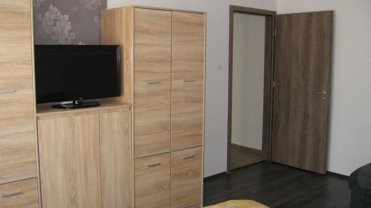 Hz Apartman Miskolc Exterior photo