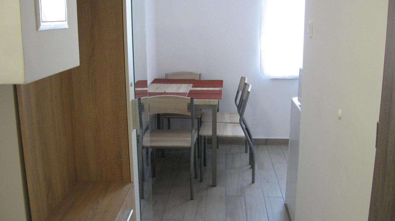 Hz Apartman Miskolc Exterior photo